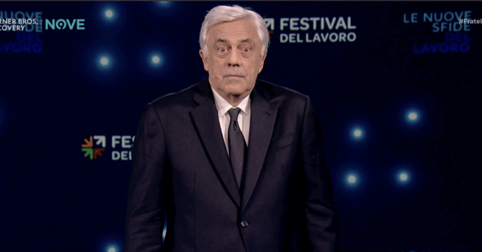 Crozza-Tajani e le origini arabe del suo cognome: “Mio nonno era watusso, a casa ho sempre voglia di suonare i bonghi”