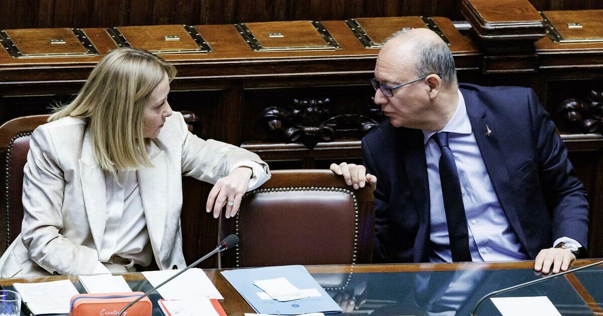 undicenne prova ad accoltellare la prof riecco valditara sul divieto social per i minori approvare la legge ma il testo 232 ancora congelato da Ilfattoquotidiano.it undicenne prova ad accoltellare la prof riecco valditara sul divieto social per i minori approvare la legge ma il testo 232 ancora congelato