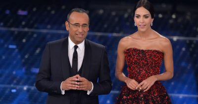 Copertina di “Non sapevo chi fosse Carlo Conti. Quando mi ha chiamato per Sanremo pensavo fosse un festival di cinema”: la confessione di Rocío Muñoz Morales