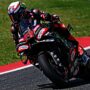 Copertina di MotoGp, Bezzecchi è dominante al Mugello: è primo davanti a Martin. Storica doppietta per l’Aprilia | Ordine d’arrivo e classifica