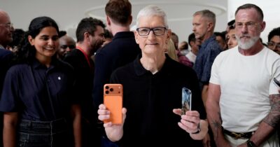 Copertina di Tim Cook se ne va: e adesso? Apple dovrà decidere cosa fare con Ia e Cina
