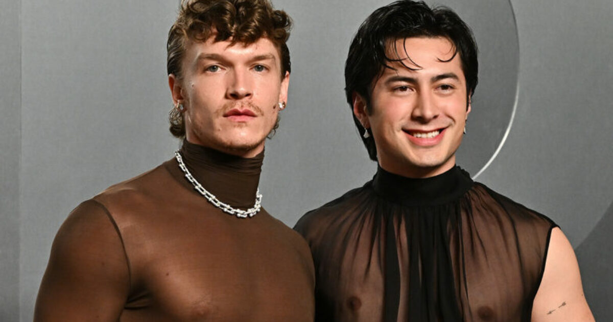 “Se questi occhietti da gay passivo bisognoso non avessero un russo sexy da ammirare, la mia interpretazione non sarebbe così buona. Connor Storrie, condivido il premio con te”: parla Hudson Williams