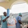 Copertina di Ebola, l’Ue convoca un incontro straordinario dei ministri della Salute. Tajani rassicura: “Rischio irrisorio"