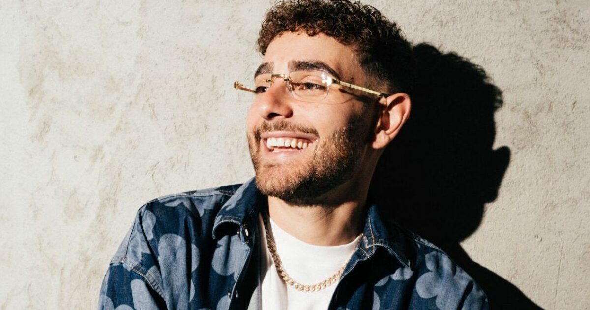 “Se va male torno da dove sono venuto, tanto vengo dal niente, torno nel niente. Mio padre prima di Sanremo non vedeva il rap come un lavoro”: così Rocco Hunt