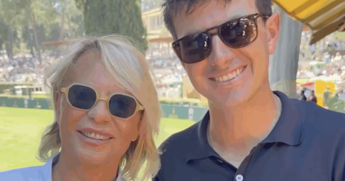 Maria De Filippi: “Il cavallo è passione. C’è qualcosa che ti lega a lui. Ci pensi anche quando vai a dormire e ti chiedi come sta, se dorme pure lui”