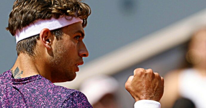 Roland Garros, Cobolli c’è! Batte Svajda in 4 set. A breve in campo Berrettini contro Cerundolo | I risultati in diretta