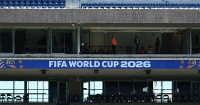 Copertina di Mondiali, caos visti a 10 giorni dal via: il Sudafrica ritarda la partenza, deve giocare il match inaugurale col Messico. E resta l’incognita Iran