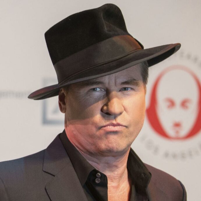 “Val Kilmer è la persona peggiore con cui abbia mai lavorato. Un cretino”: lo sfogo del regista Adam Marcus. L’attore è morto di polmonite nel 2025
