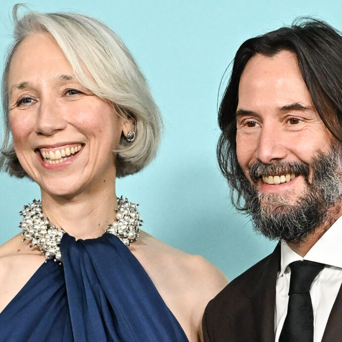 “La mia fidanzata è facile da amare”: Keanu Reeves sorprende Alexandra Grant. Lei risponde: “La chiave della nostra relazione è il rispetto reciproco”