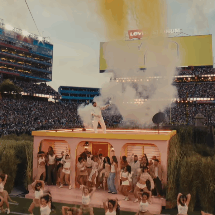 La “casita vip” del tour di Bad Bunny finisce in tribunale. Il proprietario dell’immobile: “Voglio 6 milioni di dollari”. Tra gli ospiti anche Chiara Ferragni con il fidanzato