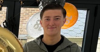 Copertina di “Non respiro”: il 18enne Henry Nowak muore in custodia della polizia, ma era vittima di un accoltellamento. Virale l’hashtag #WhiteLivesMatter
