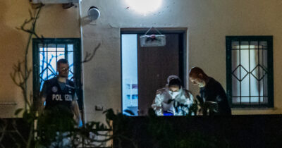 Copertina di Uccide a coltellate il vicino 57enne per motivi condominiali: arrestato a Roma 18enne