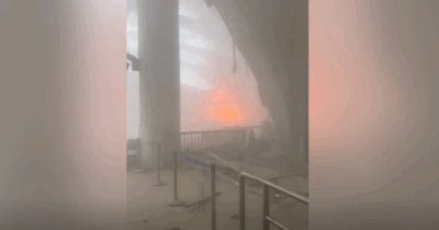 Copertina di Il fumo, le fiamme e le macerie: le immagini subito dopo l’attacco iraniano all’aeroporto del Kuwait