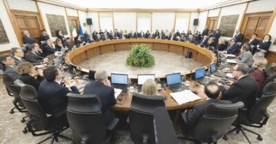 Copertina di Csm, l’autobavaglio slitta ancora
