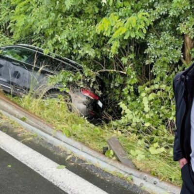 Copertina di Pozzolo beve e va  fuori strada. Primo incidente di Vannacci