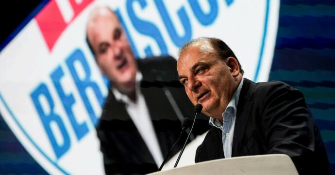 Martusciello rischia:   ok a revoca immunità
