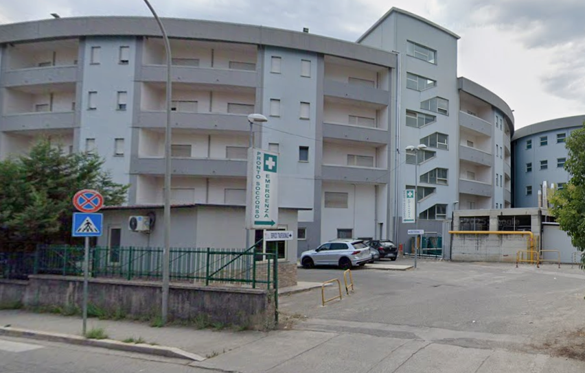 accoltellata e strangolata a castrovillari salvata da un amico 30enne arrestato per tentato femminicidio da Ilfattoquotidiano.it accoltellata e strangolata a castrovillari salvata da un amico 30enne arrestato per tentato femminicidio