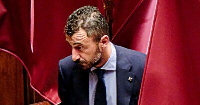 Copertina di Emanuele Pozzolo (Futuro Nazionale) fuori strada con il suv a Biella: tasso alcolemico di molto al di sopra del limite