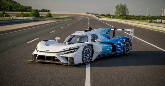 Toyota porta l’idrogeno a Le Mans. Debutto sportivo per il prototipo TR LH2 Racing