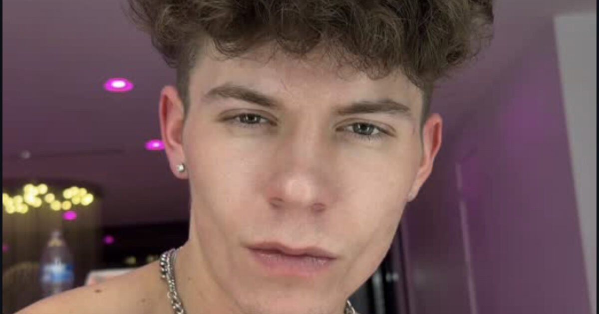 Arrestato il pornostar Drake Von. La polizia: “Ha tentato di strangolare il suo compagno ed è anche accusato di violenza domestica”