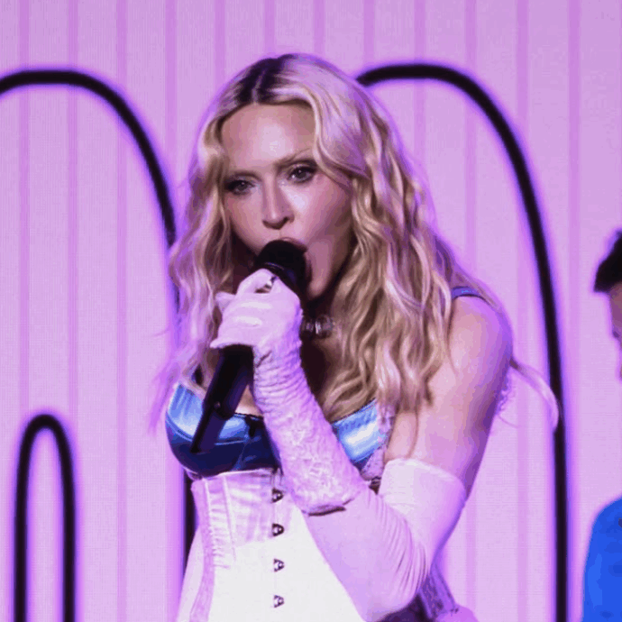 “C’era molto playback. Ma era inevitabile”: Madonna e il concerto a sorpresa a Times Square per il mese del Pride e per promuovere “Confessions on a Dance Floor II”