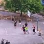 Copertina di A Marano dei ragazzini giocano senza canestro: il video simbolo di passione e degrado