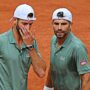 Copertina di Roland Garros, Bolelli e Vavassori eliminati in semifinale: il 39enne cade e gioca con una fasciatura al piede, ma non basta