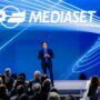Copertina di Mediaset, 21 milioni di multa dall’Inps:  “Sottopaga il lavoro”