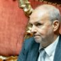 Copertina di Fuoco amico sul ministro Orazio Schillaci:  governo in tilt sulla sanità