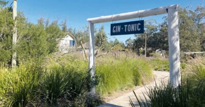 Copertina di Gli autisti di Punta de L’Este confermano la nostra testimone: “Così portavamo prostitute al Gin Tonic dei Cipriani”