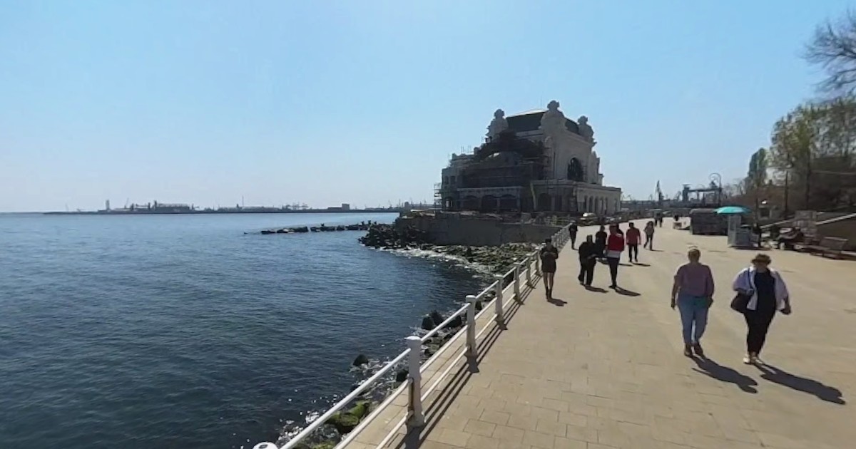 Drone marino esplode nel porto di Costanza (Romania): “È di quelli usati in Ucraina”. Allerta rossa: “Altre 4 imbarcazioni con esplosivo”