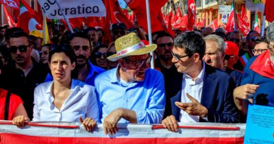Copertina di Migliaia per i braccianti uccisi: “Basta lacrime di coccodrillo”