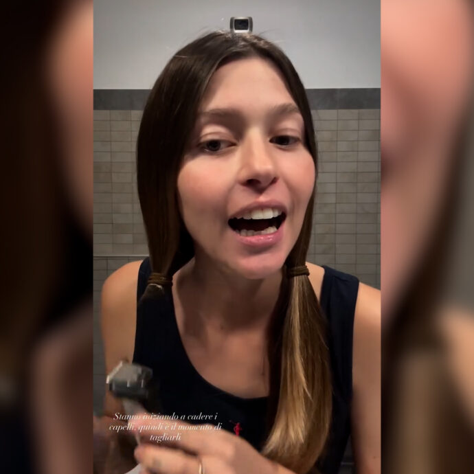 “Stanno iniziando a cadere i capelli, è il momento di tagliarli”: Natalia Paragoni condivide con i follower le conseguenze della chemioterapia – Video