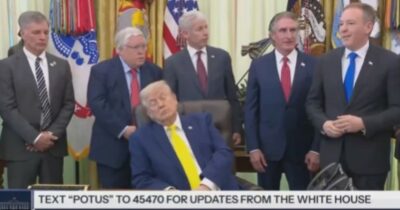 Copertina di Trump si addormenta nello Studio Ovale mentre si parla di carbone: il video virale