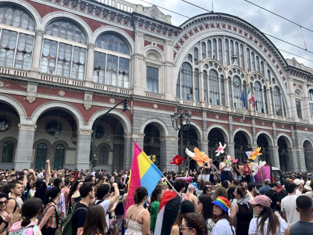 Torino festeggia i 20 anni di Pride: “Oltre 160mila persone 