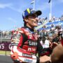 Copertina di MotoGp, Marquez fa 100 vittorie: week end perfetto in Ungheria. Bagnaia 3°. Martin travolge Bezzecchi