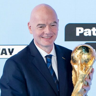 Copertina di Pubblicità, costi folli, troppe partite: come il calcio si fece intrattenimento. Lo show dei mondiali americani