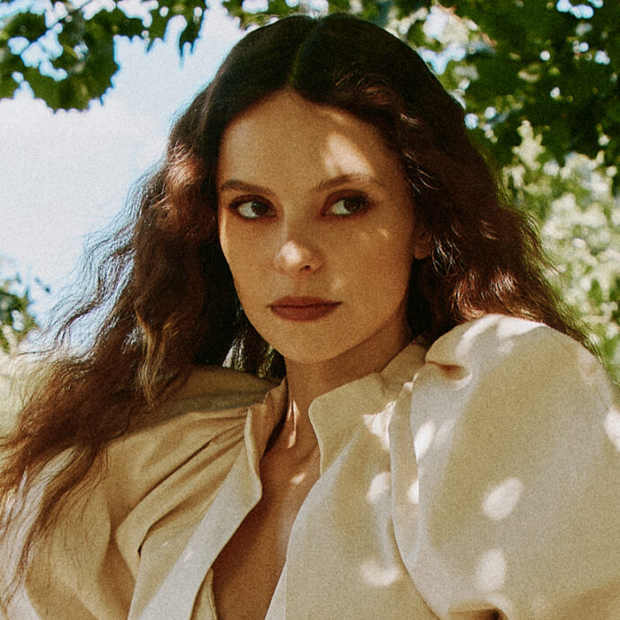 Francesca Michielin: “Che tempi di me**a di finto ordine, ma di vera guerra. La libertà di Emma e la mia danno fastidio. Mi sposo con Davide, che è empatico e vede il buono in ogni cosa”