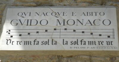 Copertina di Non c’è Beethoven senza di lui. Con Guido d’Arezzo si celebrano i mille anni della scrittura musicale