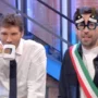 Copertina di “De Martino ha il camerino sempre aperto. Io mi butto sul divano e uso il suo bagno”