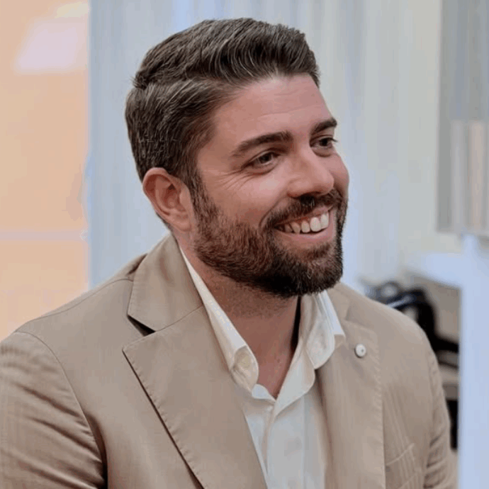 Corrado Sassu: “A Casa a prima vista circa 4 persone su 10 acquistano davvero l’appartamento. Ho iniziato a 20 anni con porte in faccia e imprecazioni, ma una sconfitta non ha ucciso nessuno”