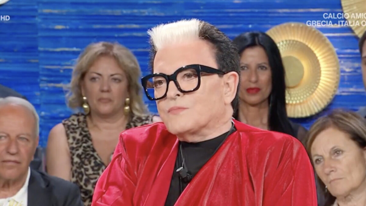 “Ho avuto un melanoma preso in tempo, altrimenti non sarei qui. Non ascoltate i ciarlatani che dicono che la protezione è un danno e provoca tumori”: parla Cristiano Malgioglio