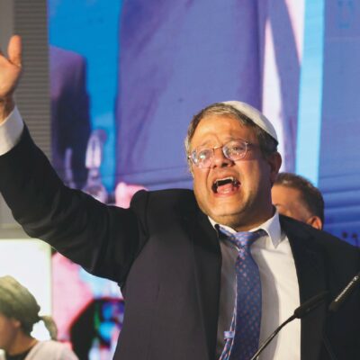Copertina di Flotilla: Roma indaga Ben-Gvir  Lui attacca: “Paese delle ciabatte”