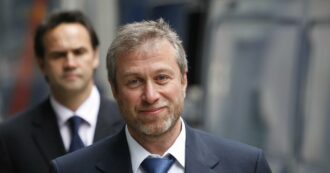 Copertina di Russia-Ucraina, riecco il mediatore Roman Abramovich (come ai colloqui di Istanbul): l’oligarca russo messaggero tra Putin e Zelensky