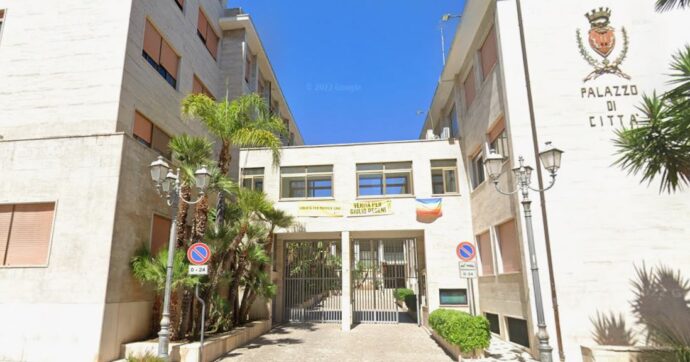 Tre consiglieri di FI vanno con Vannacci: il sindaco di Brindisi con radici socialiste avrà l’appoggio de “l’unica destra”
