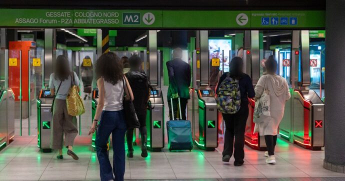 “Molestie per un passeggero su tre”, un’indagine della Statale di Milano fotografa la “paura” su metro, treni e autobus