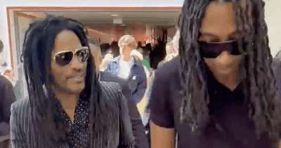 Copertina di Ghali ha tifato per Flavio Cobolli a Parigi per la Finale Roland Garros. E spunta anche Lenny Kravitz – VIDEO