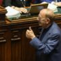 Copertina di Dl Lavoro, nuovo regalo per Angelucci: sanità privata esentata dall’aumento automatico degli stipendi previsto per chi ha il contratto scaduto