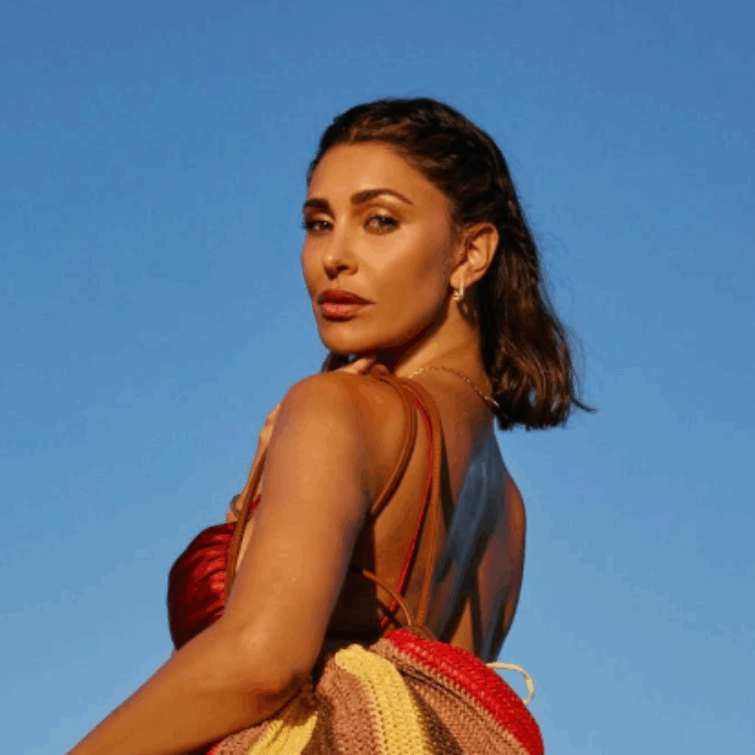 “Belen Rodriguez denunciata per omissione di soccorso dopo i due incidenti a Milano: patente ritirata”