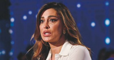 Copertina di Belén ora è  indagata: omissione di  soccorso